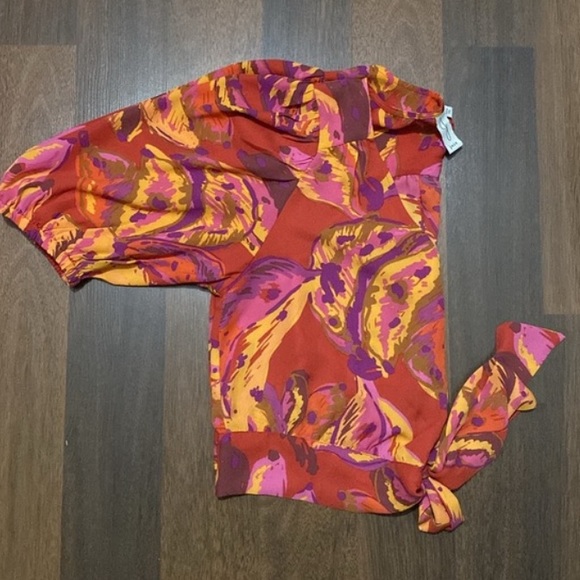 NWOT Joie Parsley Ballon VNeck Waits Tie Cropped Blouse Size M - Picture 5 of 12